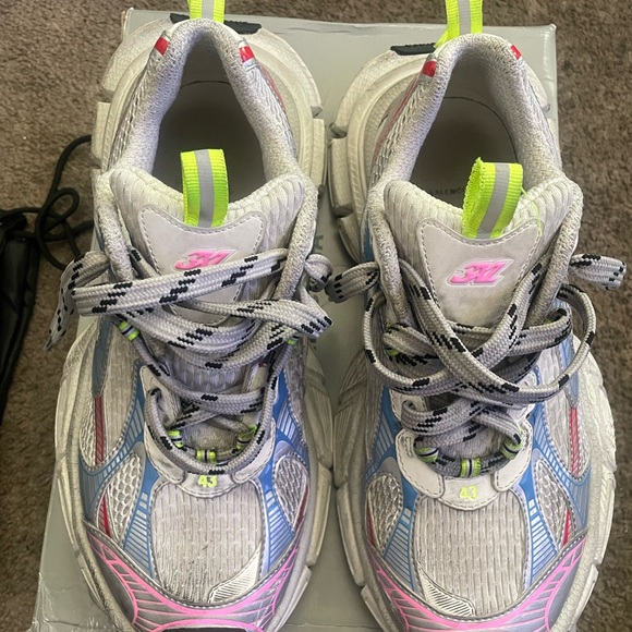 Balenciaga 3xl - Picture 1 of 8